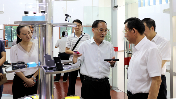 市委常委、市委統戰部部長(cháng)歐陽(yáng)鋒調研炬神電子